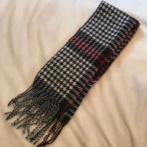 Black Red Houndstooth Acrylic Scarf